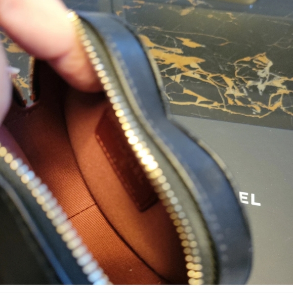 Chanel hottest heart belt bag in black - Picture 7 of 8
